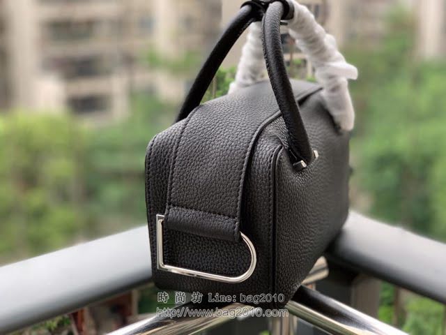 DELVAUX女包 標誌性包款 旋轉拎著提把D扣環 德爾沃女手提包 CL0020 黑銀 Delvaux信封袋  fcs1262